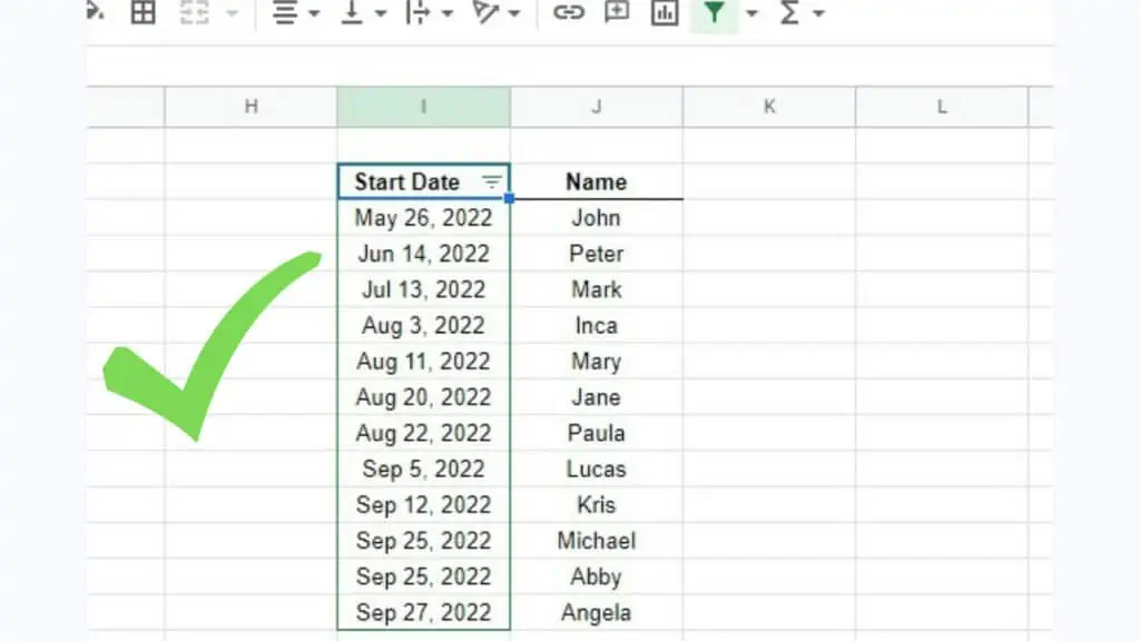 Database of employee names and their respective start dates where only the Start Dates are sorted by date in ascending order